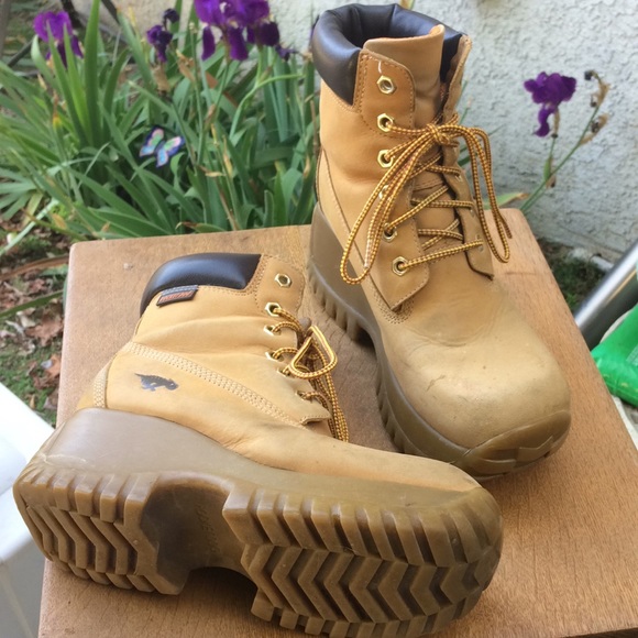 rocket dog walking boots